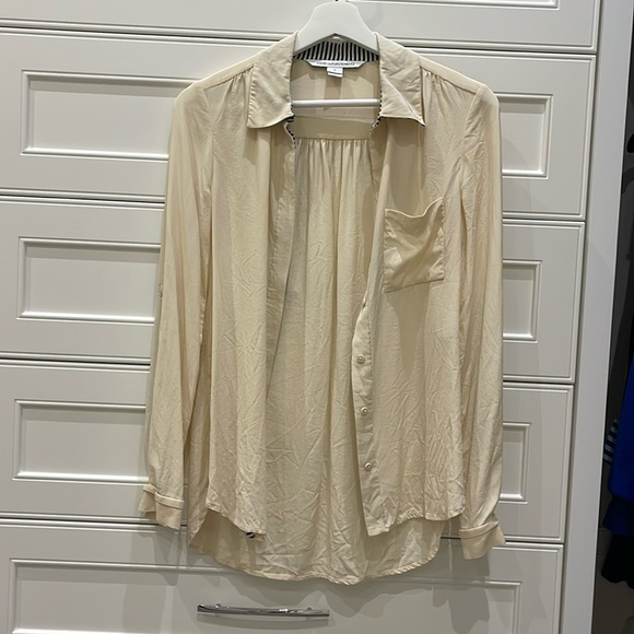 Diane von Furstenberg DVF 100% silk blouse shirt Silk Beige Tops size 0 - Picture 2 of 10